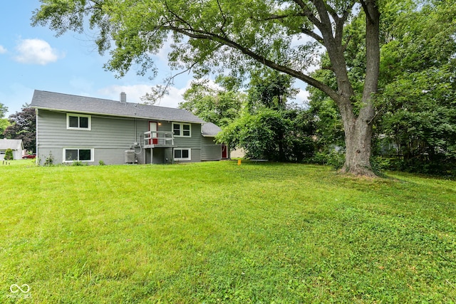 2521 Winfield Ave, Indianapolis, IN 46222 - back of property with a lawn