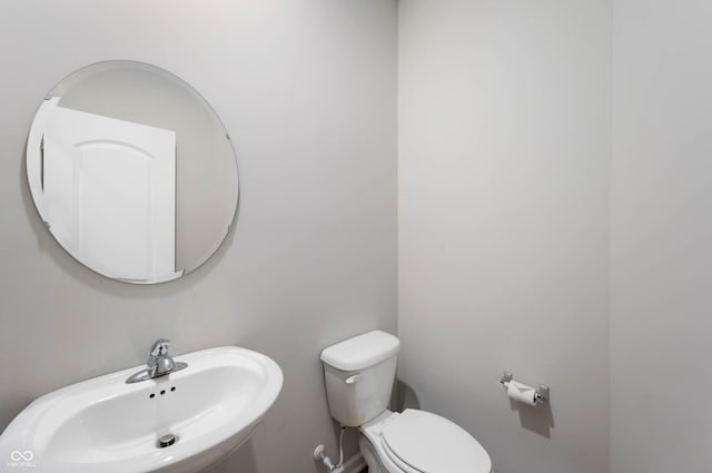 2584 Lanai Ln, Greenwood, IN 46143 - half bath with a sink and toilet