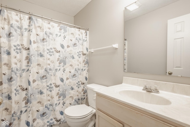 3923 N Bressingham Dr, Indianapolis, IN 46235 - bathroom with vanity and curtained shower