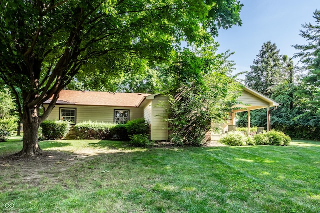 5123 Marble Ct, Indianapolis, IN 46237 - view of front of property with a front lawn