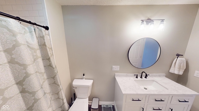 1623 Beech Cir, Plainfield, IN 46168 - full bath with vanity and curtained shower
