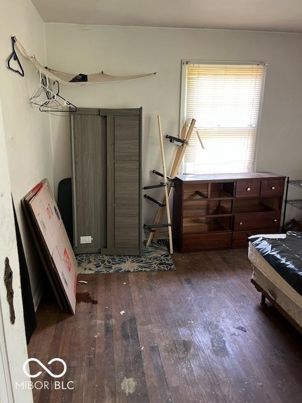 518 E Irvington Ave, South Bend, IN 46614 - bedroom featuring wood-type flooring