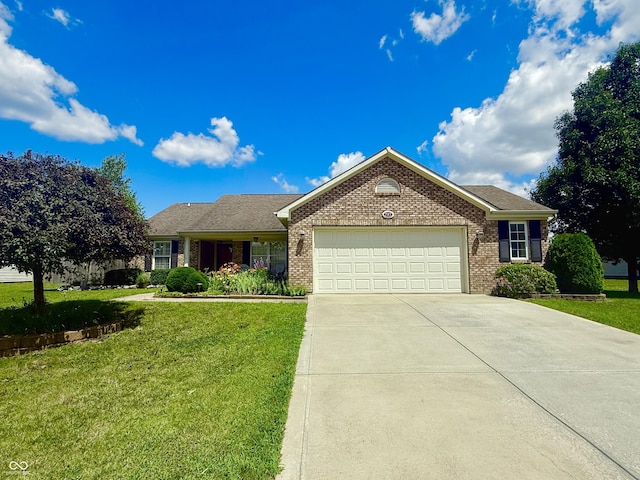 727 Crystal Farms Dr, Avon, IN 46123 - photo 1