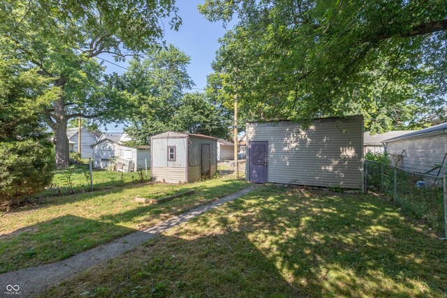 330 N Holmes Ave, Indianapolis, IN 46222 - photo 23