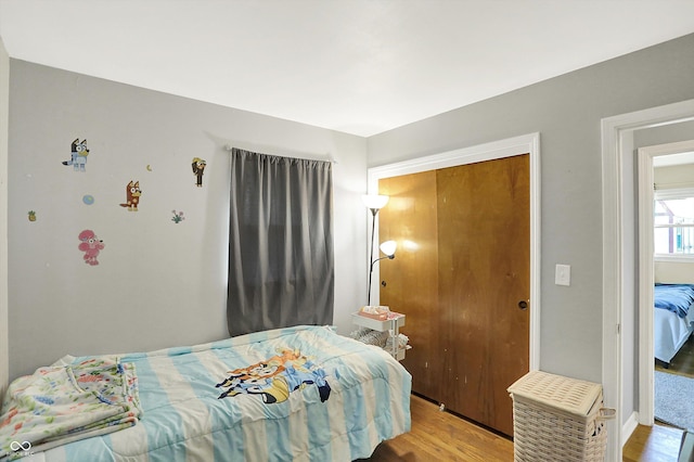 2630 Flintwood Dr, Columbus, IN 47203 - bedroom featuring wood finished floors