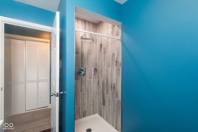 8047 E 48th St, Indianapolis, IN 46226 - full bathroom featuring a stall shower and a closet