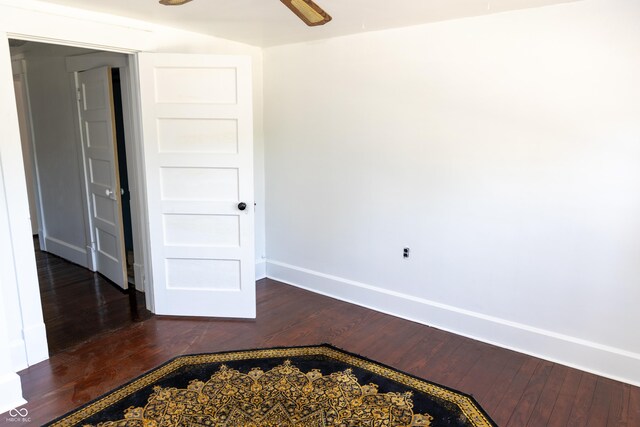 602 Valley Dr, Crawfordsville, IN 47933 - empty room featuring dark wood-type flooring and a ceiling fan