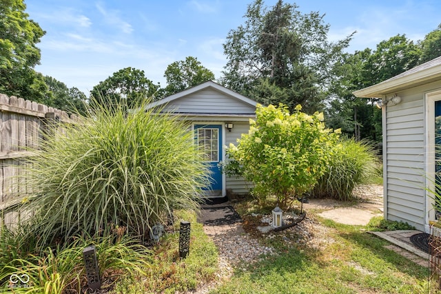 921 Morgan Dr, Indianapolis, IN 46227 - view of yard