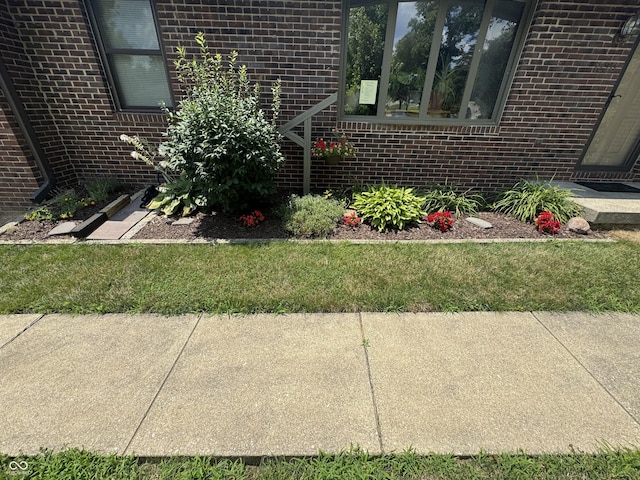 1220 Countryside Ln, Columbus, IN 47201 - view of yard