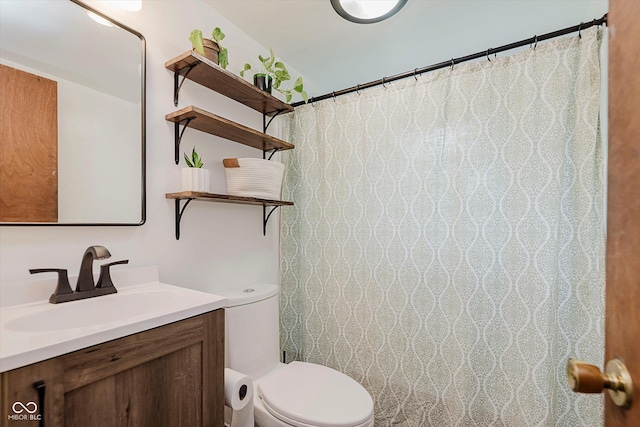 47 Habig Rd, Indianapolis, IN 46217 - full bath with vanity and a shower with curtain