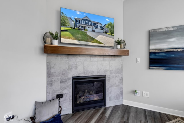 9978 Trafford Ct, Mccordsville, IN 46055 - detailed view of wood finished floors and a tile fireplace
