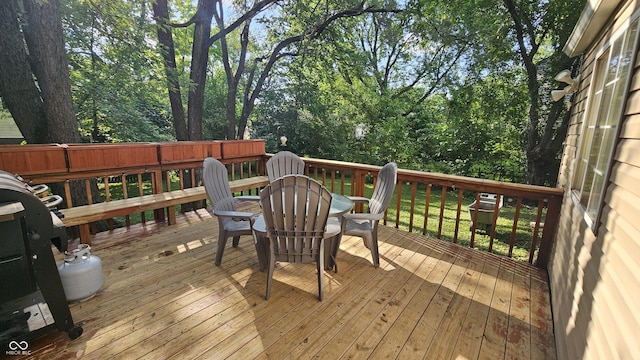 6714 Granner Ct, Indianapolis, IN 46221 - deck with outdoor dining area