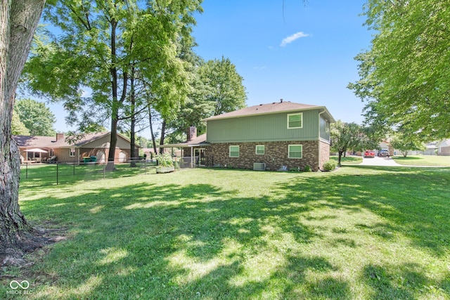 296 Summit Ridge Dr, Greenwood, IN 46142 - view of yard