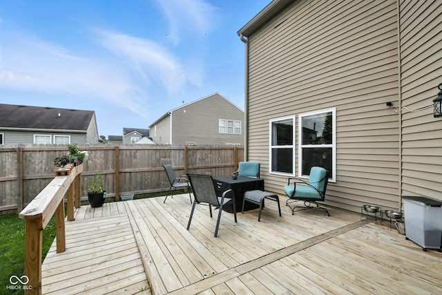 8147 Retreat Ln, Indianapolis, IN 46259 - deck with a fenced backyard