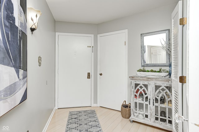 2206 Boston Ct Unit B, Indianapolis, IN 46228 - entryway featuring wood finished floors