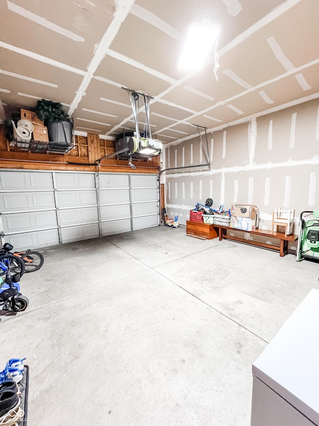 258 Center Ln, Crawfordsville, IN 47933 - view of garage