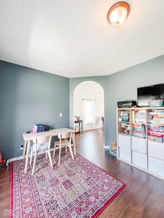 258 Center Ln, Crawfordsville, IN 47933 - home office with arched walkways and wood finished floors