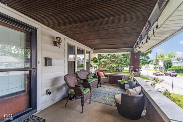 3459 W Michigan St, Indianapolis, IN 46222 - porch with an outdoor hangout area