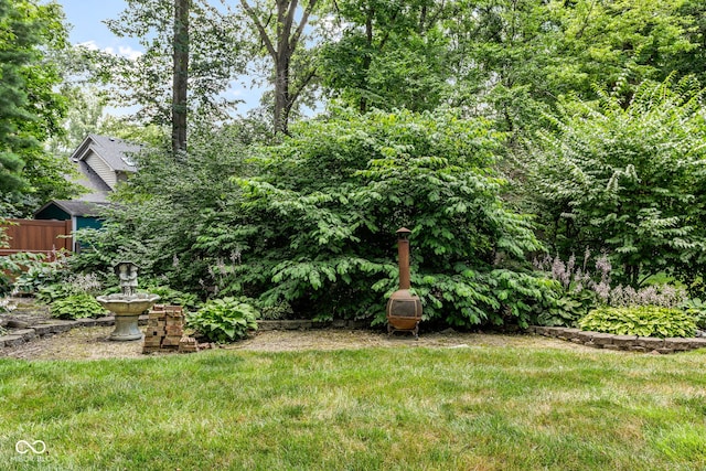 7621 Forest Dr, Fishers, IN 46038 - view of green lawn