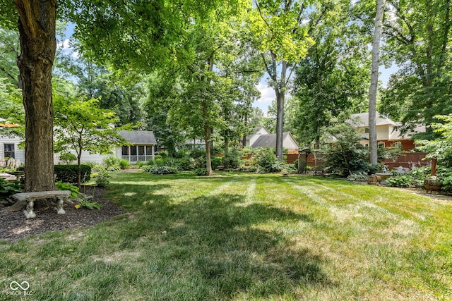 7621 Forest Dr, Fishers, IN 46038 - view of yard