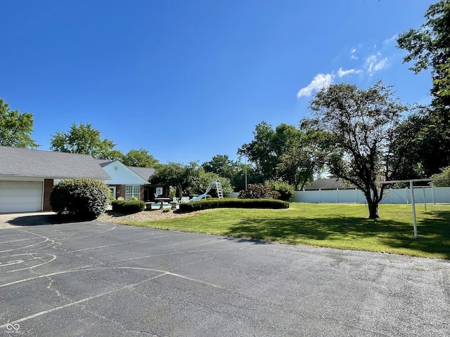 800 Walton Dr, Plainfield, IN 46168 - view of asphalt driveway