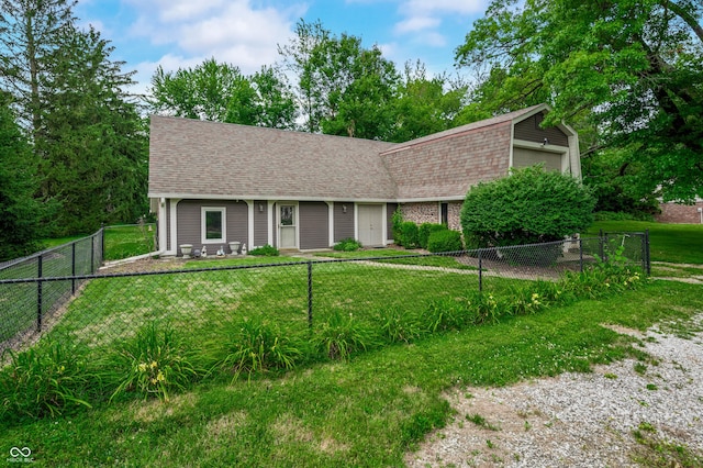 115 Jordan Rd, Indianapolis, IN 46217 - view of front facade featuring a shingled roof