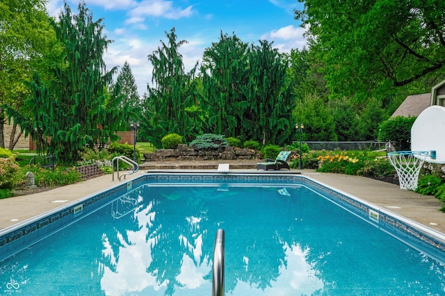 115 Jordan Rd, Indianapolis, IN 46217 - view of swimming pool