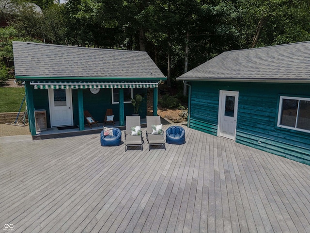 13299 W Wildflower Dr, Columbus, IN 47201 - deck with an outdoor structure