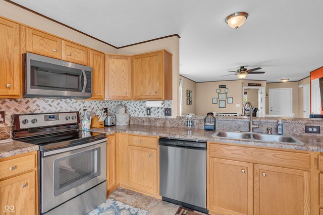 6249 Emerald Lake Ct, Indianapolis, IN 46221 - photo 12