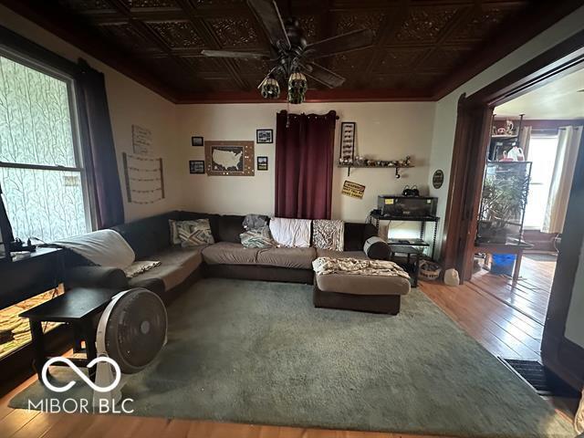 404 N Lincoln Ave, Alexandria, IN 46001 - photo 2