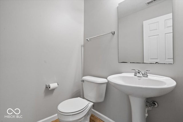 13386 Smokey Quartz Ln, Fishers, IN 46038 - bathroom with baseboards and toilet