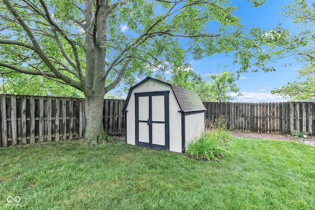 1006 Barry Dr, Lebanon, IN 46052 - view of shed with a fenced backyard