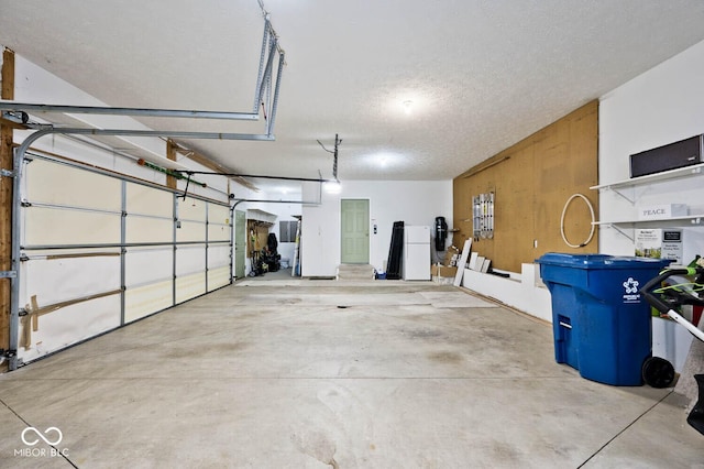 7844 N Timber Run Ct, Indianapolis, IN 46256 - view of garage