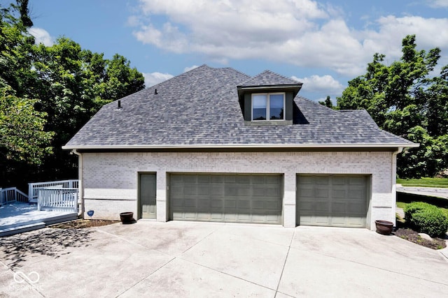 7844 N Timber Run Ct, Indianapolis, IN 46256 - garage featuring driveway