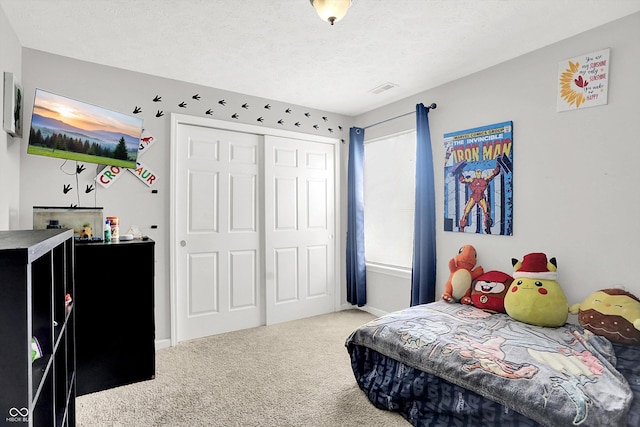 6417 Meadowpond Way, Indianapolis, IN 46235 - bedroom with carpet flooring and a closet