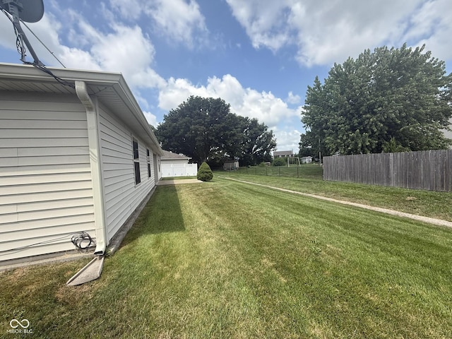 1338 Swan Dr, Franklin, IN 46131 - view of yard