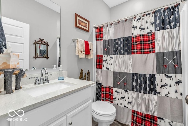 9470 Tobin Cir, Avon, IN 46123 - full bath featuring vanity and curtained shower