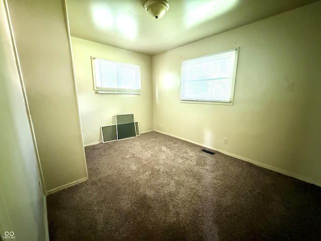 3034 E 35th St, Indianapolis, IN 46218 - unfurnished room featuring carpet floors and baseboards