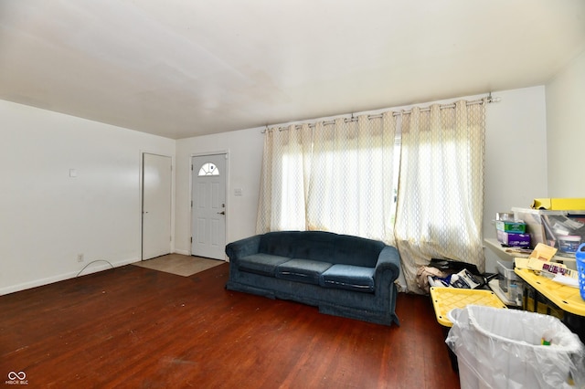 8921 E 21st St, Indianapolis, IN 46219 - living area with wood finished floors and baseboards