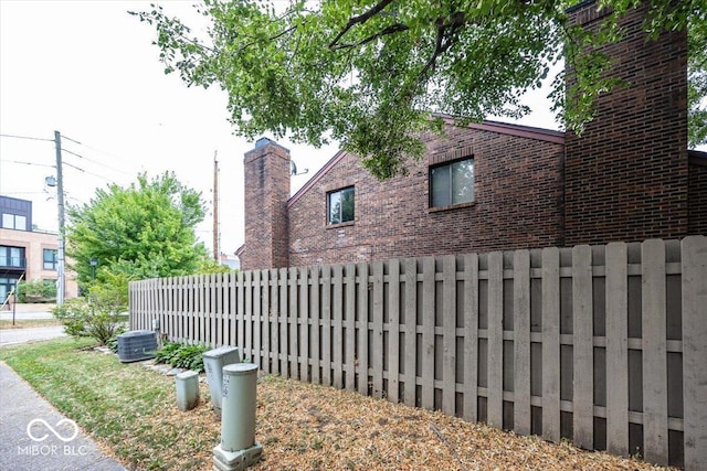493 E Arch St, Indianapolis, IN 46202 - photo 26