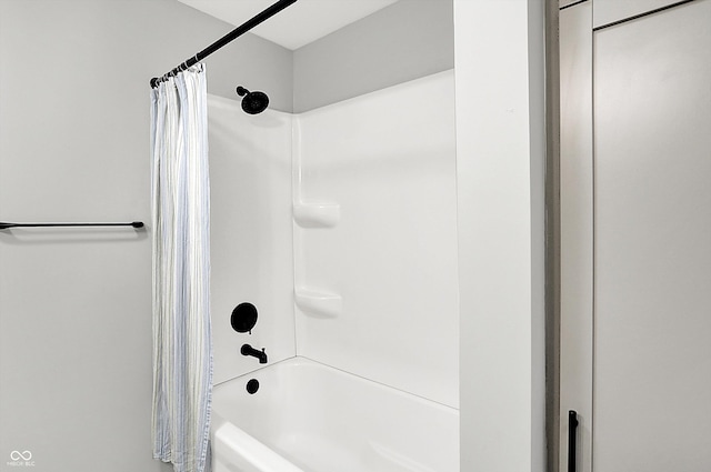 3664 S 550 E, Franklin, IN 46131 - full bath featuring shower / bath combo