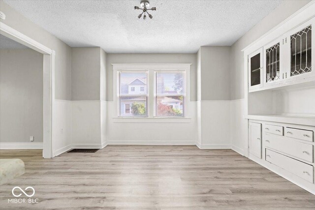 1037 N Temple Ave, Indianapolis, IN 46201 - photo 19