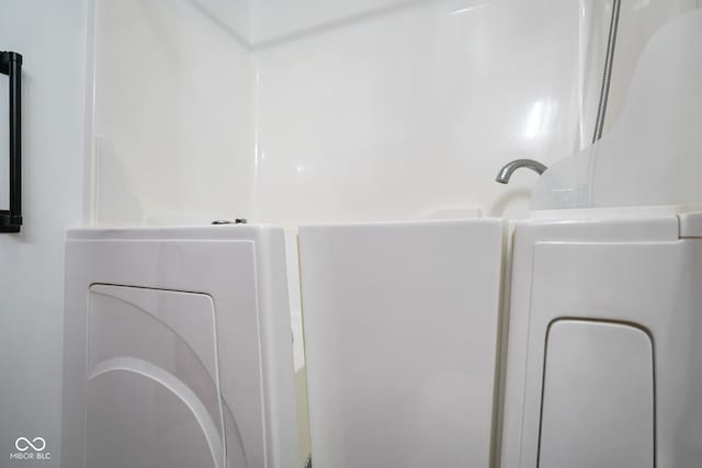 4001 Oakfield Dr, Indianapolis, IN 46237 - view of washroom