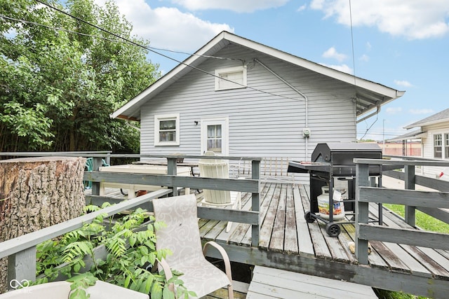 2933 S E St, Indianapolis, IN 46225 - rear view of house featuring a wooden deck