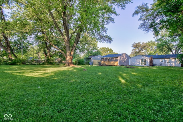 1453 Churchill Rd, Franklin, IN 46131 - view of yard