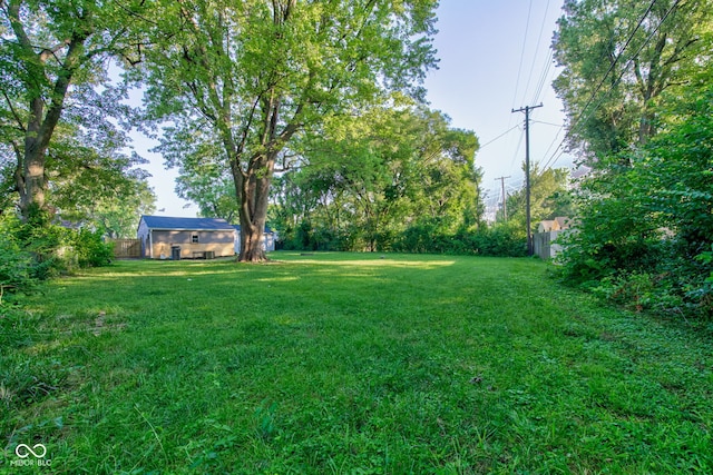 1453 Churchill Rd, Franklin, IN 46131 - view of yard