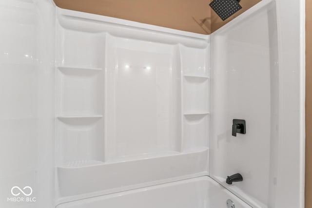 3369 N Chester Ave, Indianapolis, IN 46218 - full bath with  shower combination