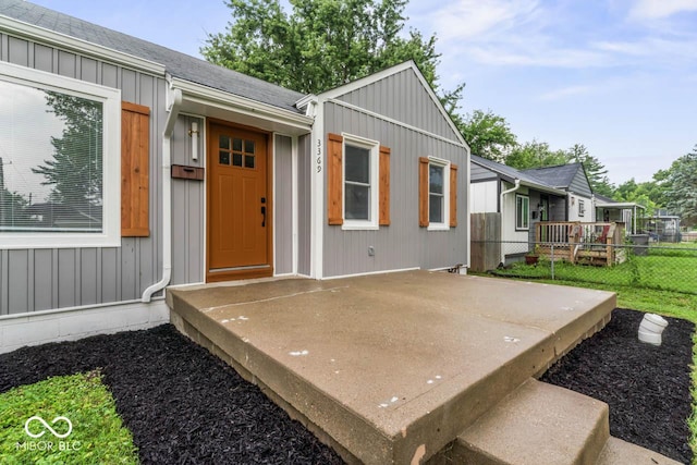 3369 N Chester Ave, Indianapolis, IN 46218 - entrance to property featuring board and batten siding
