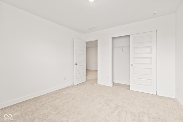 7239 Governors Row, Avon, IN 46123 - unfurnished bedroom featuring carpet and a closet