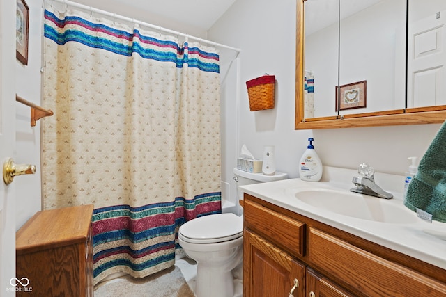 1044 Miller St, Clinton, IN 47842 - bathroom featuring vanity and curtained shower